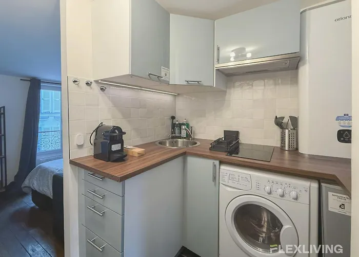 Flexliving - - Martyrs * Paris