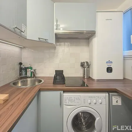 Flexliving - - Martyrs * Paris